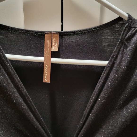 Women Black V-Neck Short Sleeve Top A-Line Knit Shimmer Plunge Ruched Small NWOT - Picture 9 of 10